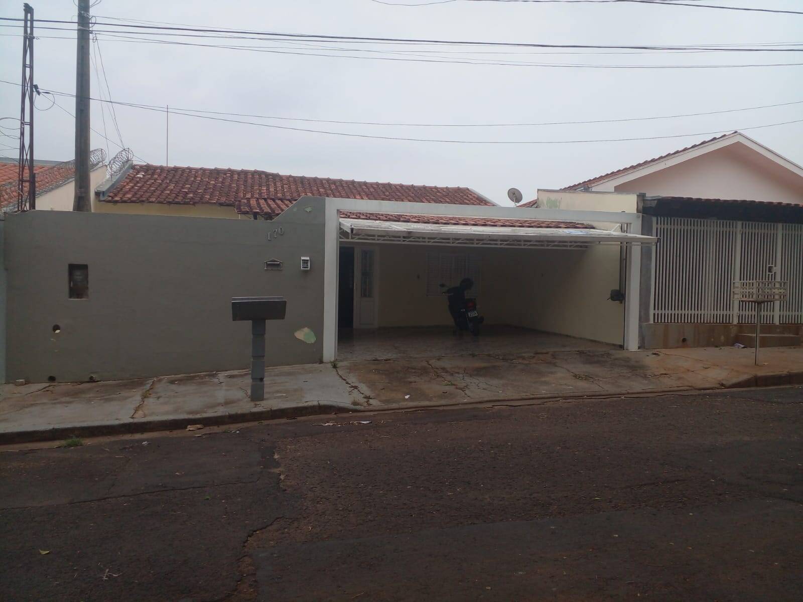 #7650 - Casa para Venda em Marília - SP