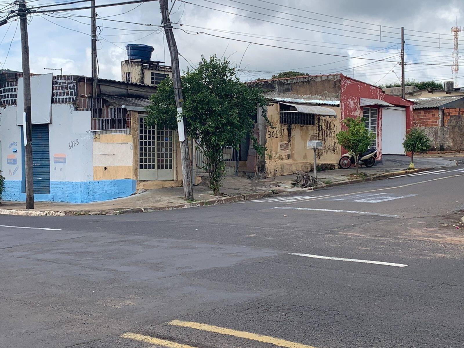 #6060 - Casa para Venda em Marília - SP