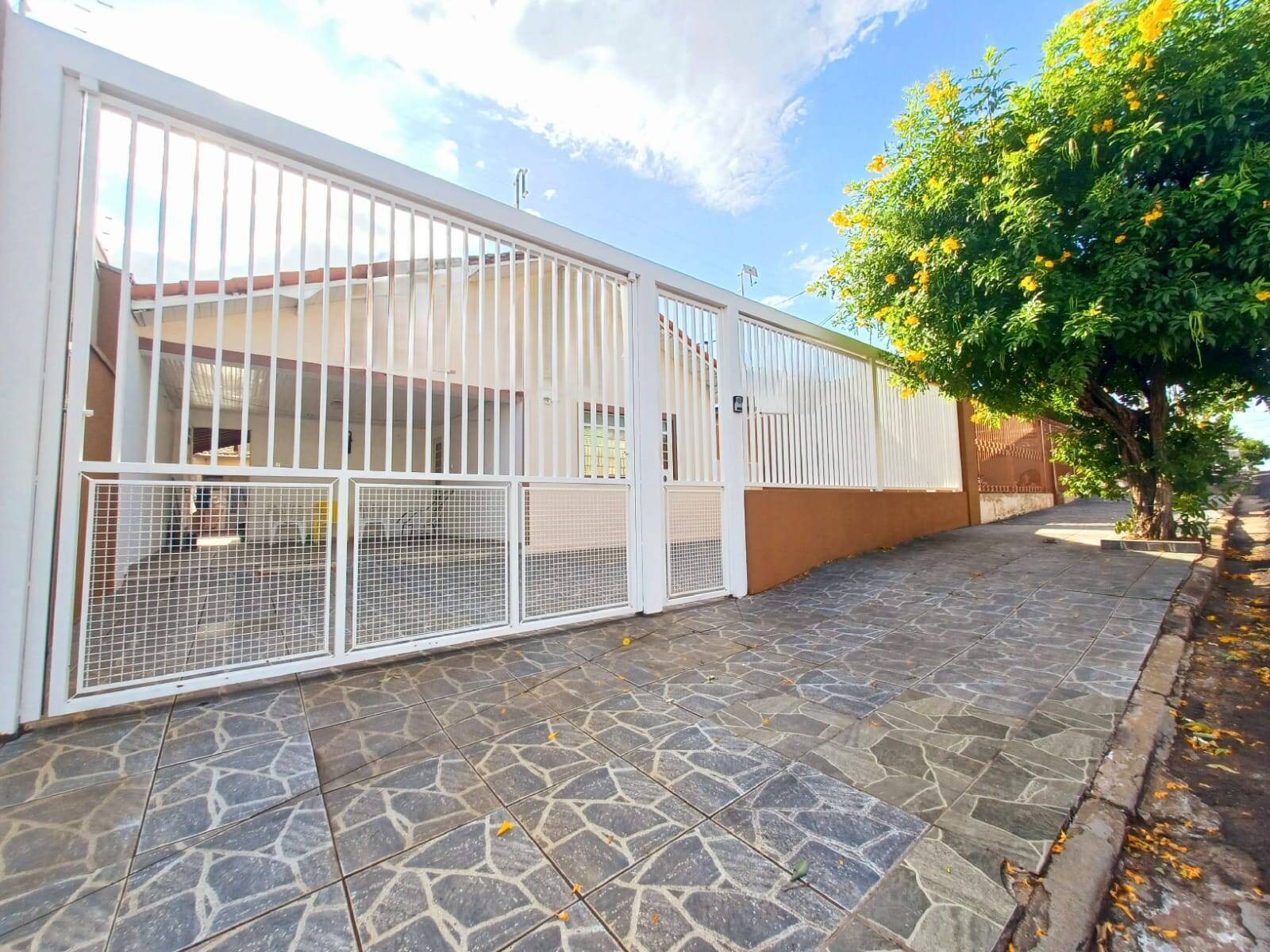 #6853 - Casa para Venda em Marília - SP