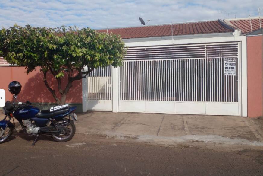 #7330 - Casa para Venda em Marília - SP