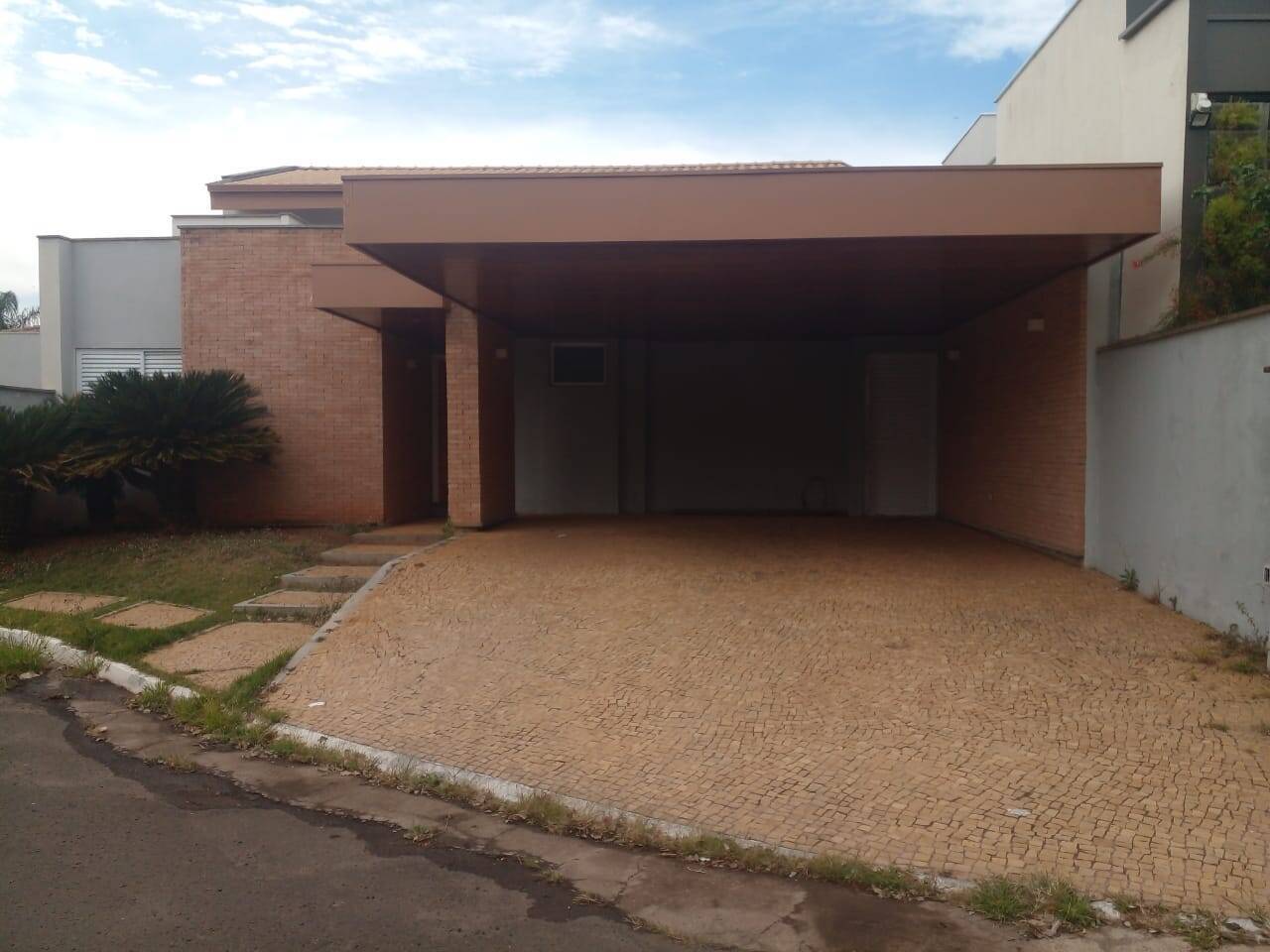 #7469 - Casa para Venda em Marília - SP