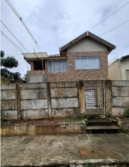 #7670 - Casa para Venda em Marília - SP