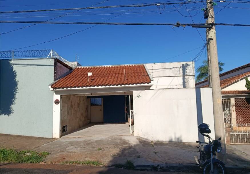 #7924 - Casa com Edícula para Locação em Marília - SP