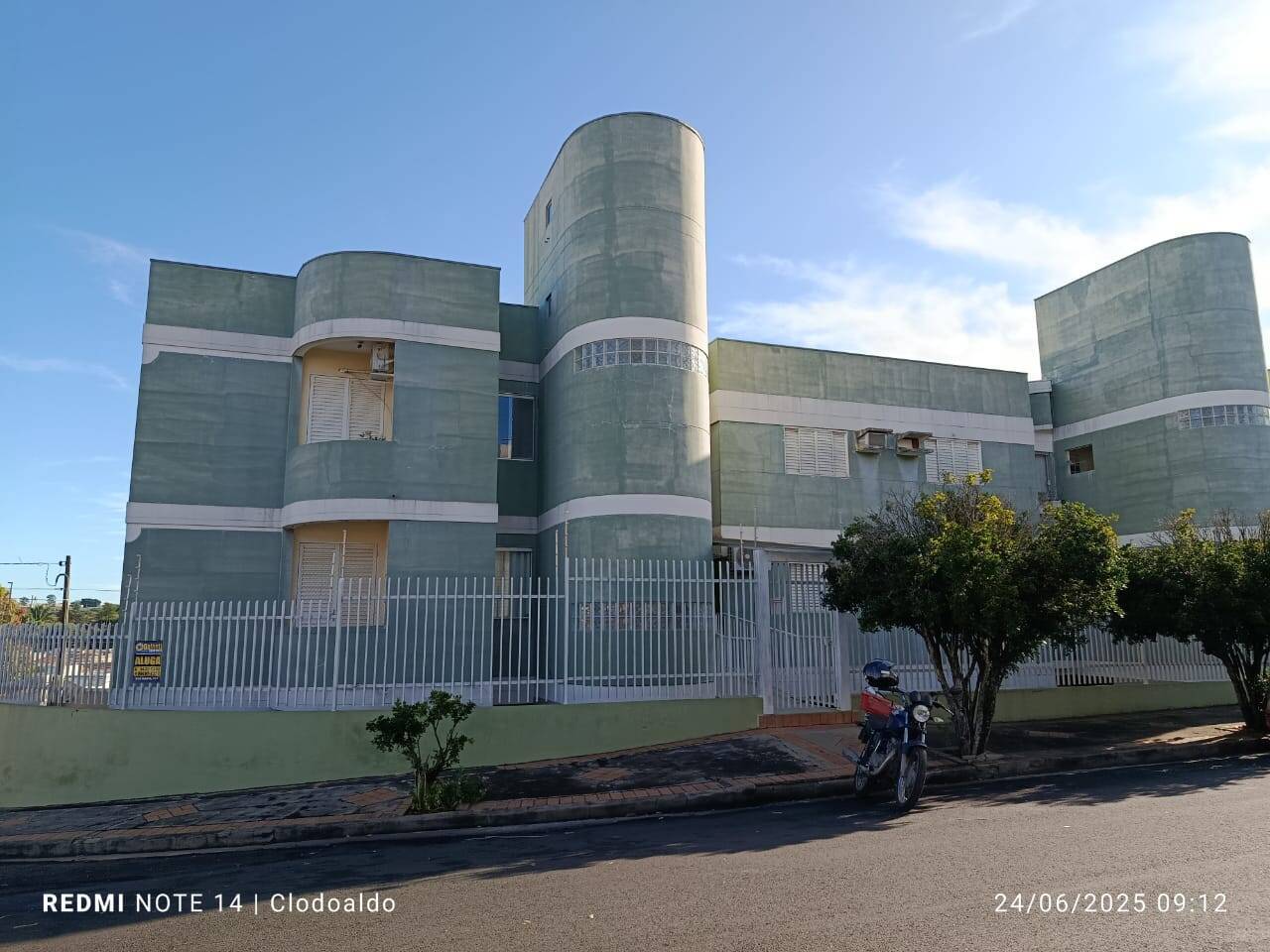 #8031 - Apartamento para Locação em Marília - SP