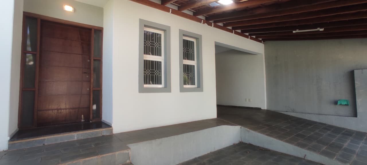 #8348 - Casa para Venda em Marília - SP