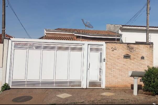 #8599 - Casa para Venda em Marília - SP