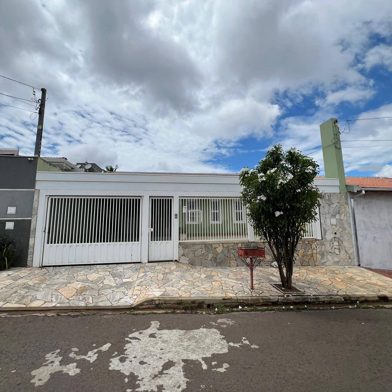 #8640 - Casa para Venda em Marília - SP