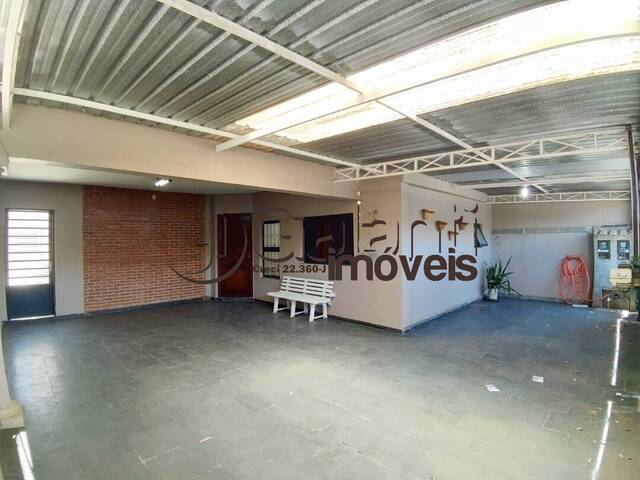 #8242 - Casa para Locação em Marília - SP - 2