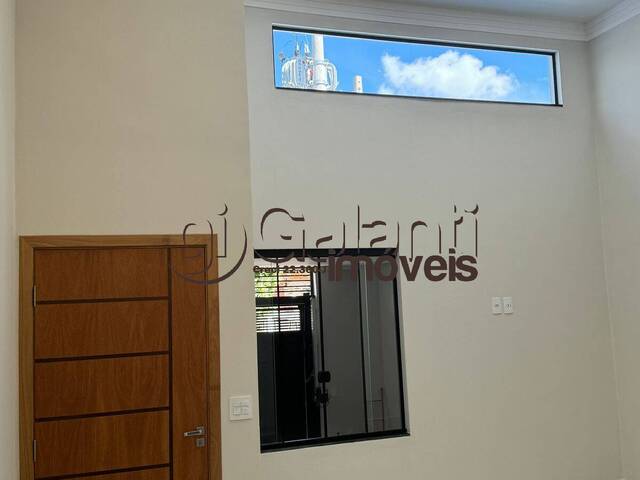 #8465 - Casa para Locação em Marília - SP - 2