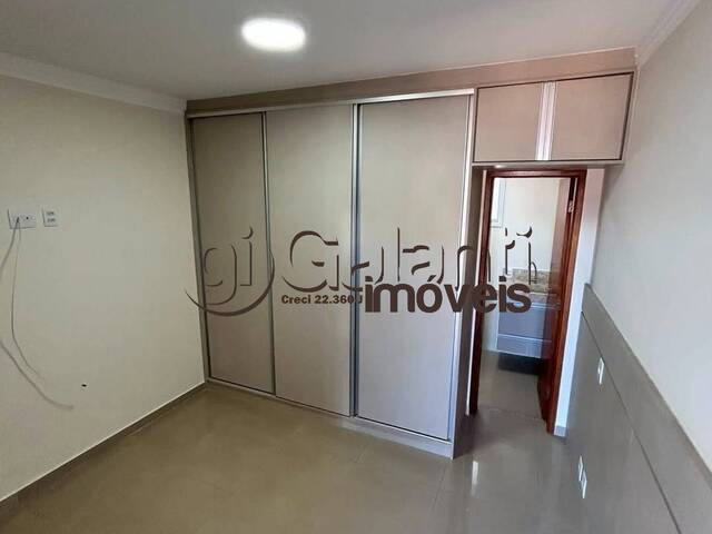 Apartamento para Venda em Marília - 4