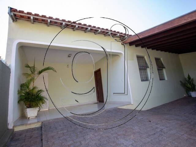 #4438 - Casa com Edícula para Venda em Marília - SP - 3