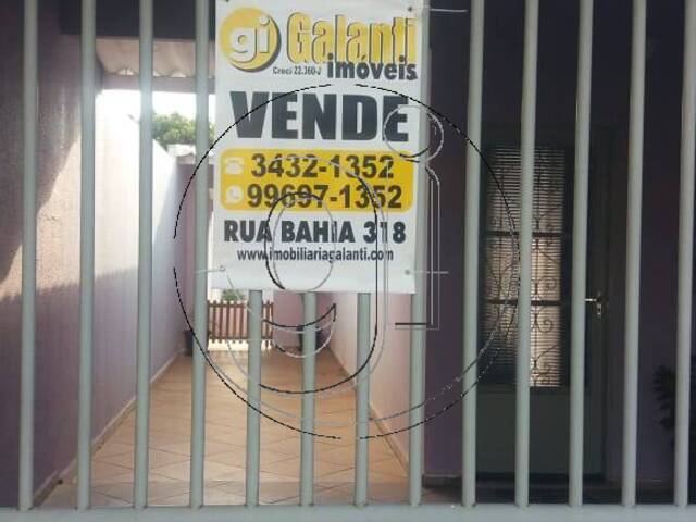 #5938 - Casa com Edícula para Venda em Marília - SP - 1