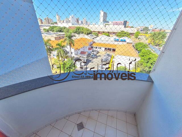 Apartamento para Venda em Marília - 5