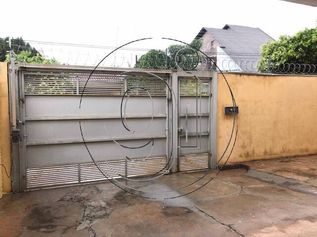 #6226 - Casa com Edícula para Venda em Marília - SP