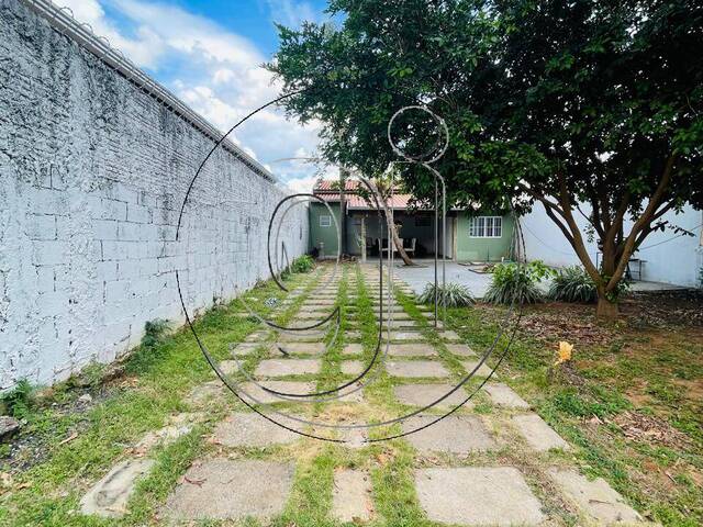 #7941 - Casa para Locação em Marília - SP - 2