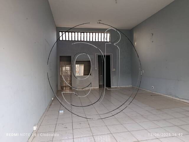 #8002 - Sala Comercial para Locação em Marília - SP - 2