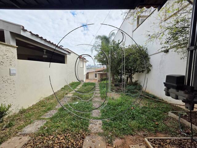 #8050 - Casa para Locação em Marília - SP - 2
