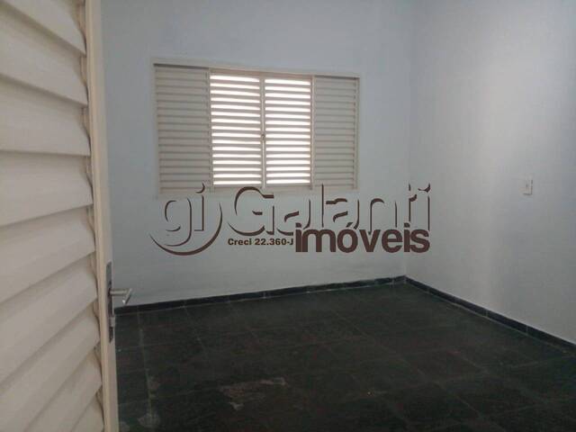 #8201 - Casa para Locação em Marília - SP - 2