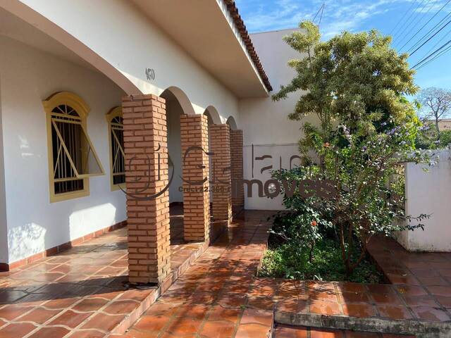 #8238 - Casa para Venda em Marília - SP - 3