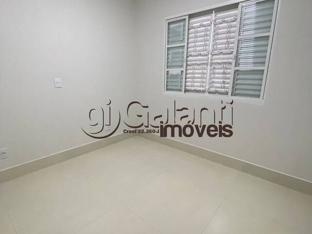 #8245 - Casa para Locação em Marília - SP - 2