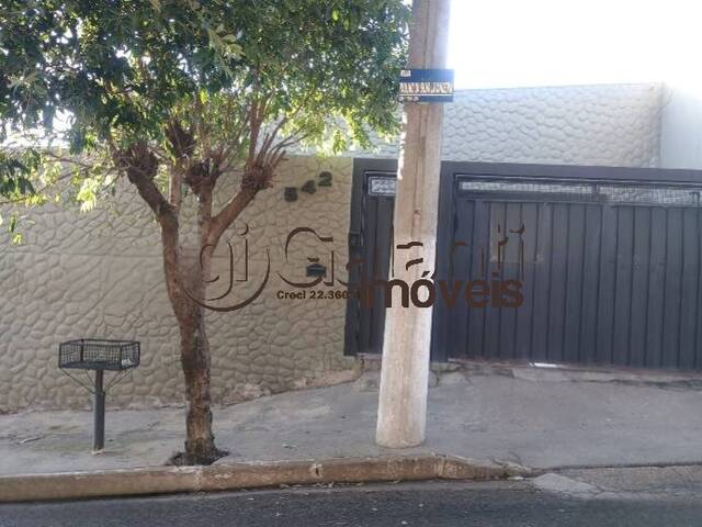 #8253 - Casa para Venda em Marília - SP - 1