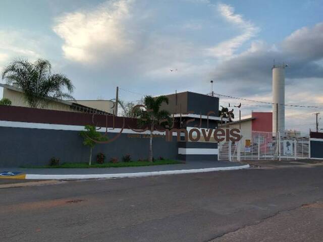 #8254 - Casa para Venda em Marília - SP - 1