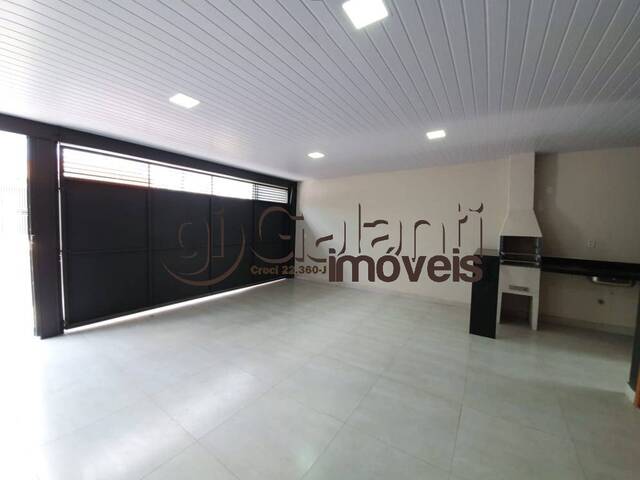 #8270 - Casa para Venda em Marília - SP - 1