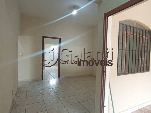 #8276 - Casa para Venda em Marília - SP - 1