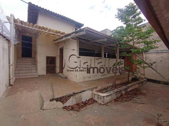 #8276 - Casa para Venda em Guaimbê - SP - 1