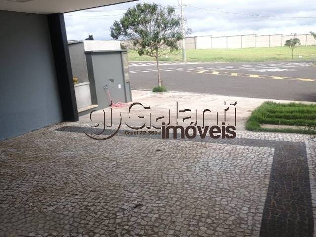 #8280 - Casa para Locação em Marília - SP - 2