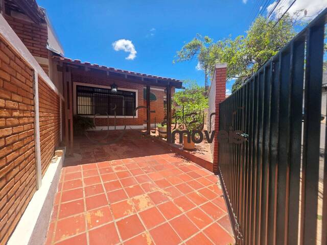 #8262 - Casa para Locação em Marília - SP - 2