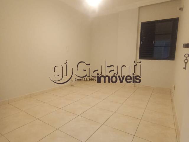 Apartamento para Venda em Marília - 4