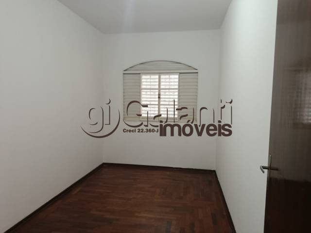 #8401 - Casa para Locação em Marília - SP - 3