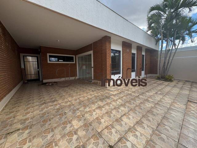 #8433 - Casa para Locação em Marília - SP - 2