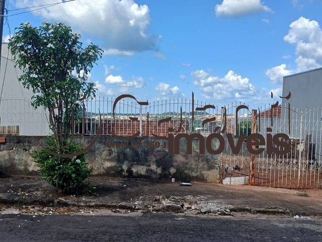 #8514 - Área para Venda em Marília - SP - 1