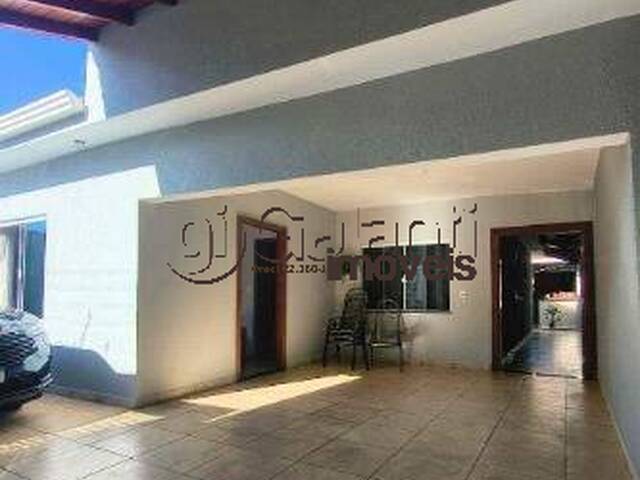 #8698 - Casa para Venda em Marília - SP - 2